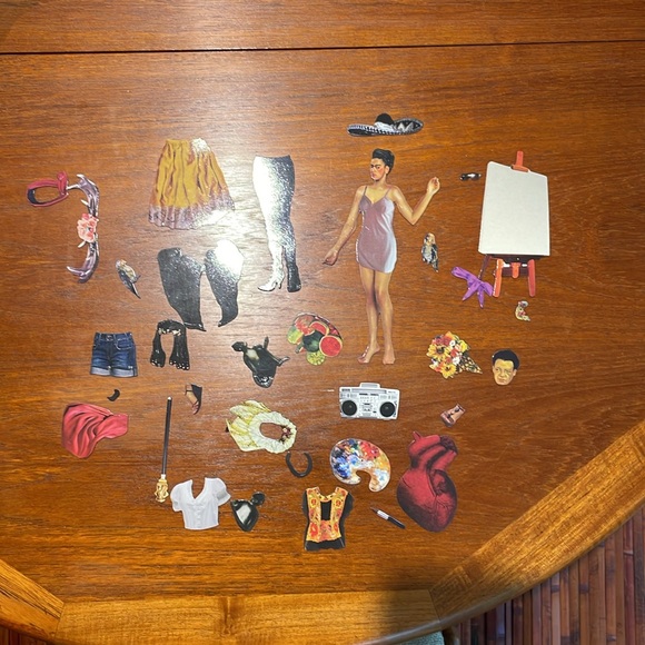 Frida Kahlo magnetic dress up set - Picture 2 of 2